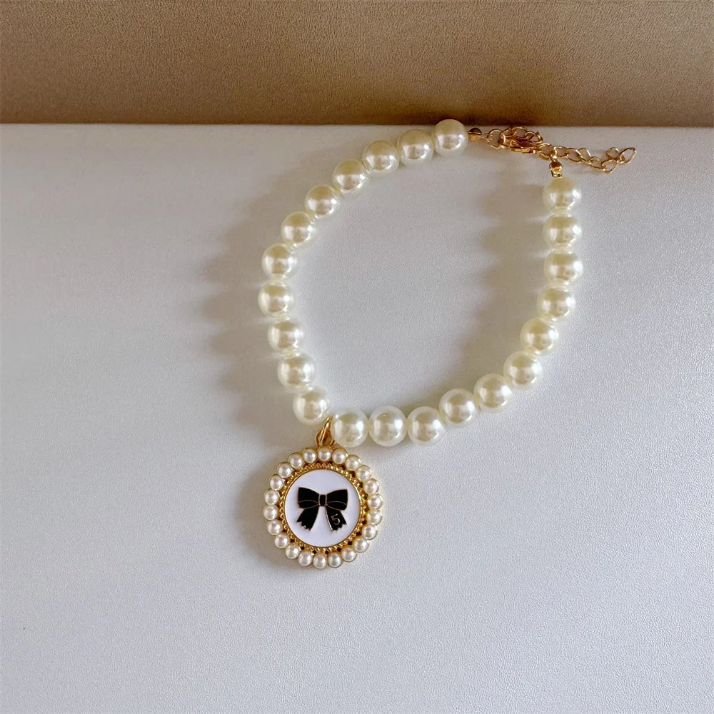 Collar de perlas con dije para mascotas