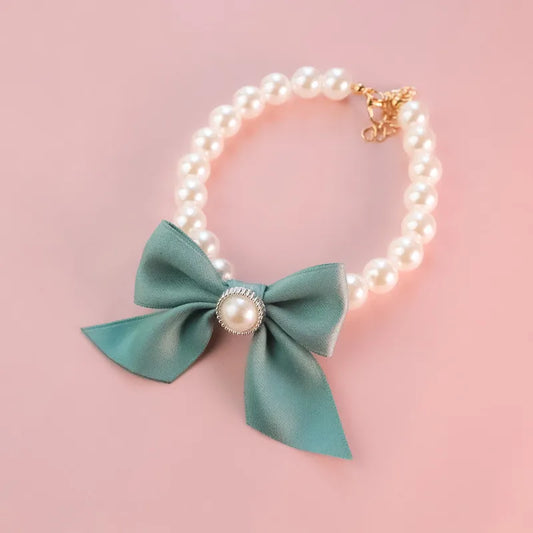 Pearl collar with bow for pets 
